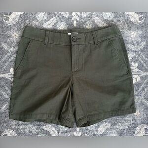 LOFT Olive Green 6” Shorts
